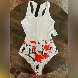Cupshe white and floral one piece XL